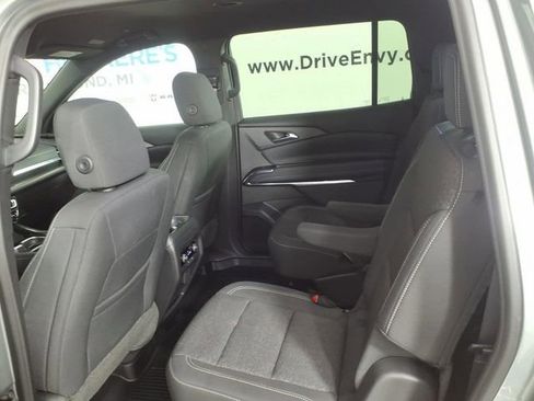 Used 2024 Chevrolet Traverse LT w/ Trailering Package image 9