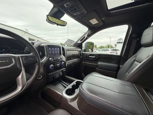 Used 2023 GMC Sierra 2500 Denali w/ Denali Ultimate Package AWD/4WD image 18