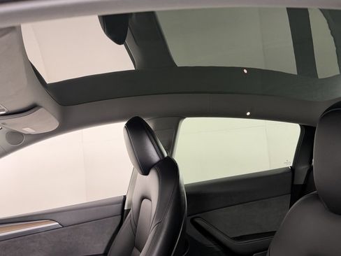 Used 2023 Tesla Model Y Long Range image 23