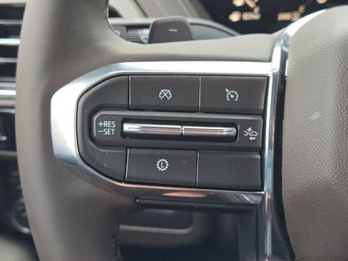 New 2026 GMC Yukon Elevation image 32