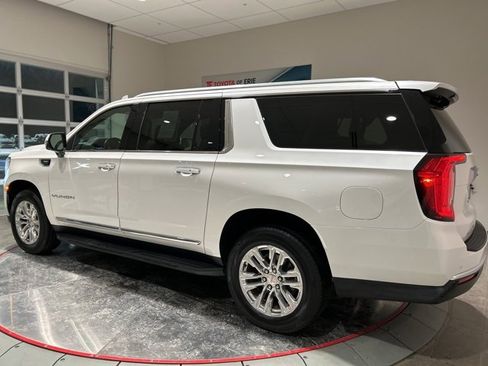 Used 2021 GMC Yukon XL SLT w/ SLT Luxury Plus Package image 4