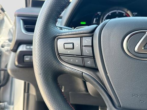Used 2023 Lexus UX 250h F Sport AWD/4WD image 37