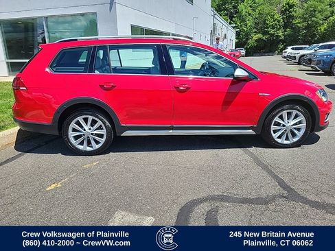 Used 2017 Volkswagen Golf Alltrack SE AWD/4WD image 35