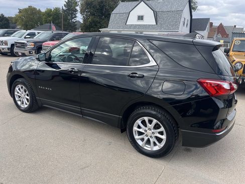 Used 2018 Chevrolet Equinox LT image 3
