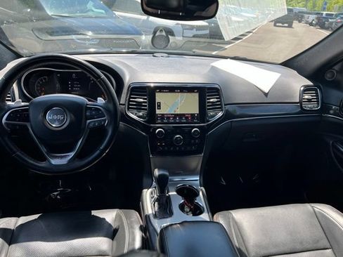 Used 2019 Jeep Grand Cherokee Trailhawk w/ Trailhawk Luxury Group AWD/4WD image 24