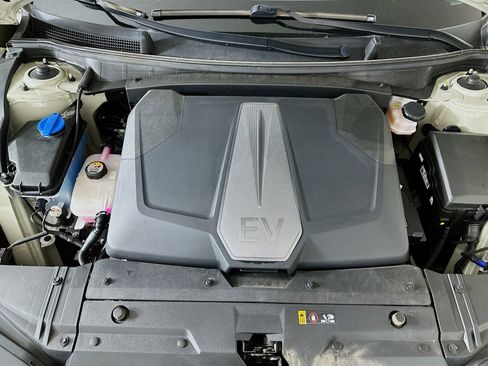 Used 2024 Kia EV6 Wind RWD image 33
