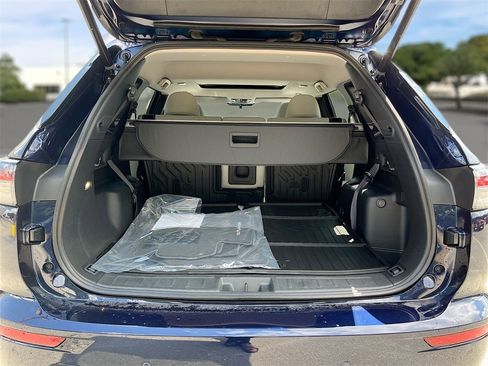 New 2025 Mitsubishi Outlander SE image 28