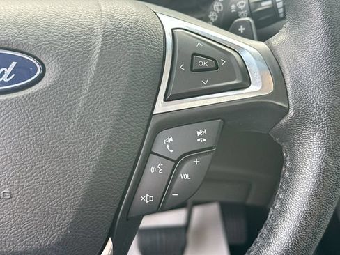 Used 2019 Ford Edge SEL AWD/4WD image 42