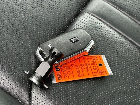 Used 2023 Kia Sorento SX image 48