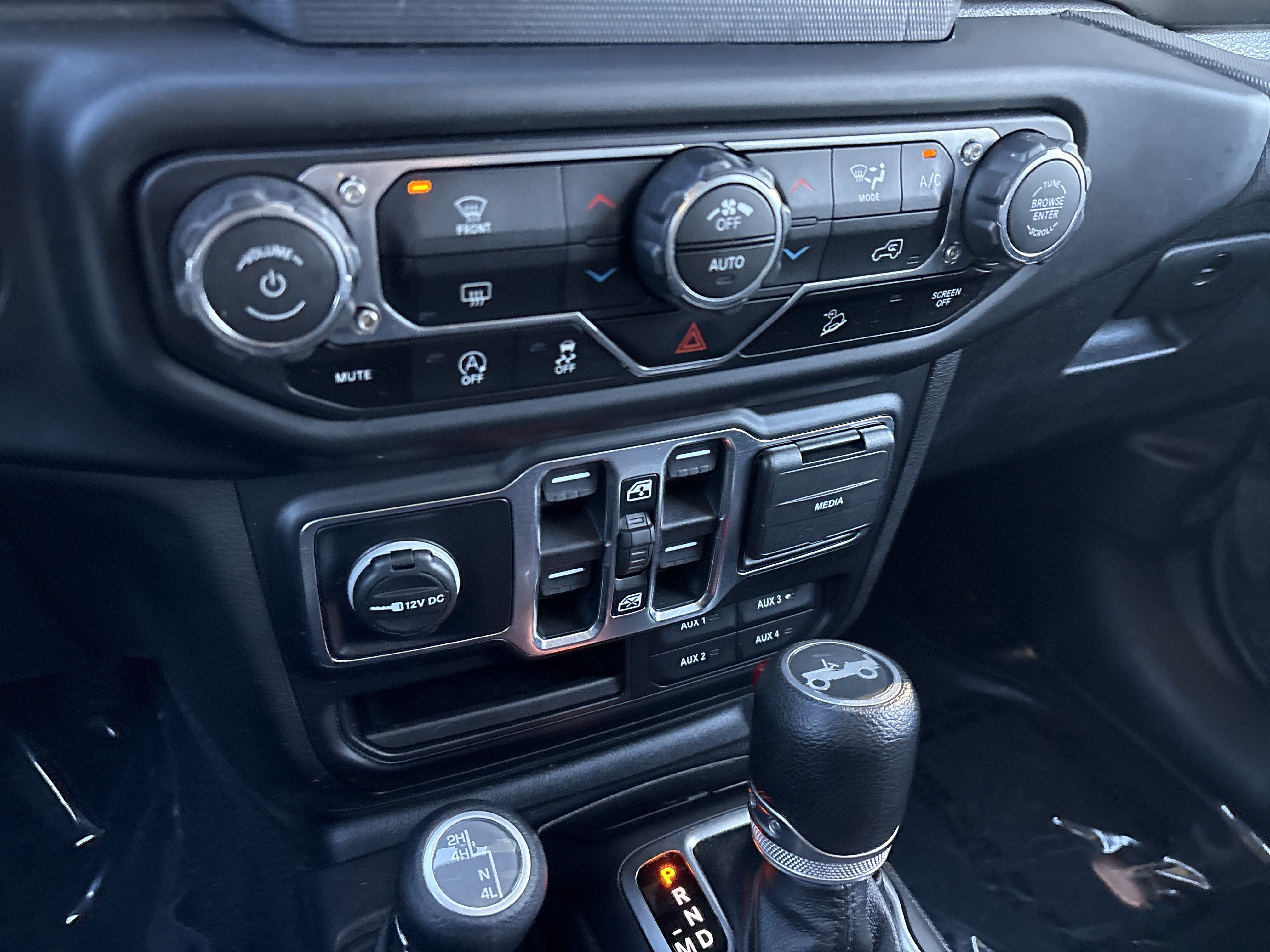 Used 2020 Jeep Wrangler Unlimited Sport S AWD/4WD image 30