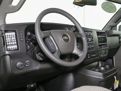 Used 2025 Chevrolet Express 3500 LT w/ LT Preferred Equipment Group RWD image 19