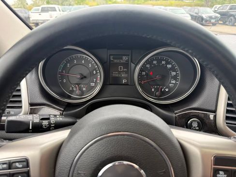 Used 2012 Jeep Grand Cherokee Laredo AWD/4WD image 13