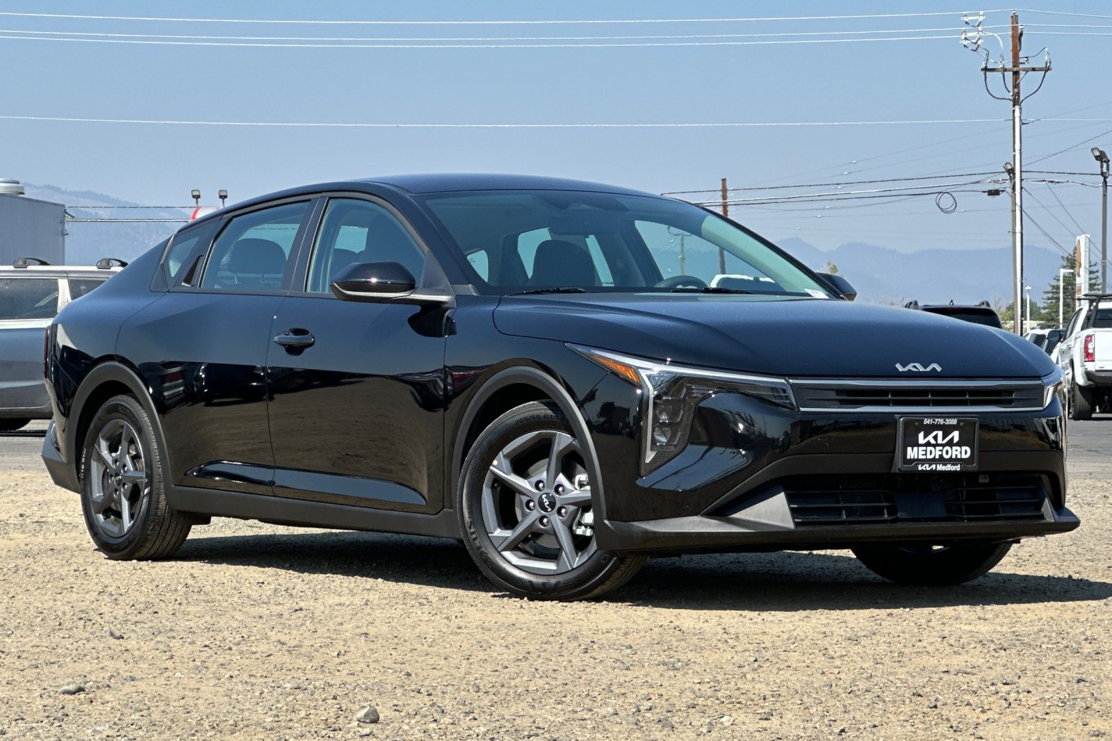 Used 2025 Kia K4 FWD image 2