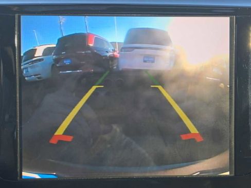 Used 2020 Chrysler Pacifica Limited image 20