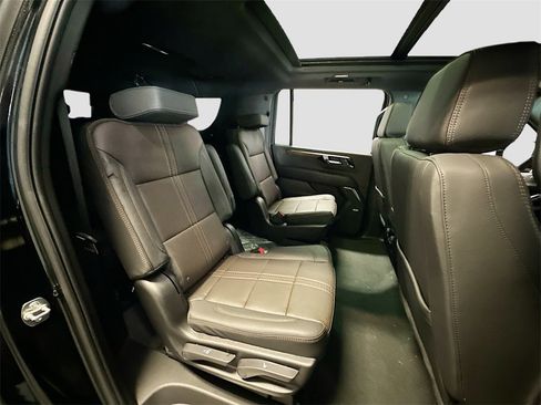 New 2026 Chevrolet Suburban High Country image 31