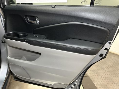 Used 2020 Honda Pilot Touring image 34