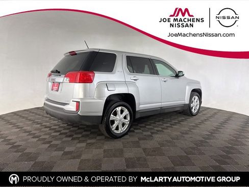 Used 2017 GMC Terrain SLE image 6