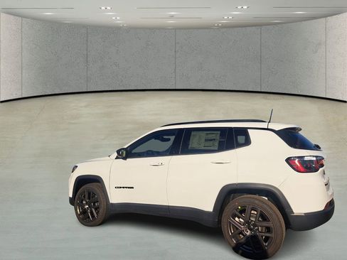 New 2026 Jeep Compass Latitude image 6