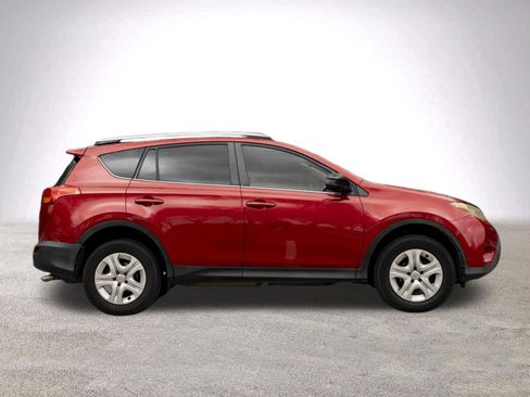 Used 2013 Toyota RAV4 LE image 10