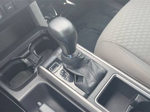 Used 2021 Toyota Tacoma SR5 RWD image 21