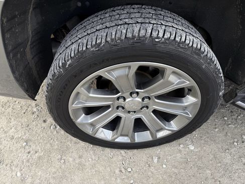 Used 2017 GMC Yukon Denali w/ Open Road Package image 34