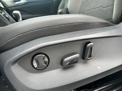 New 2026 Volkswagen Taos SE image 4