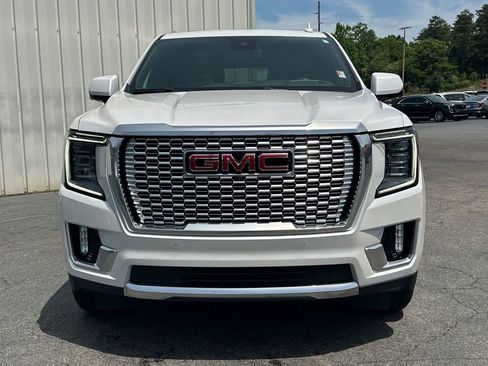 Used 2023 GMC Yukon XL Denali RWD image 3