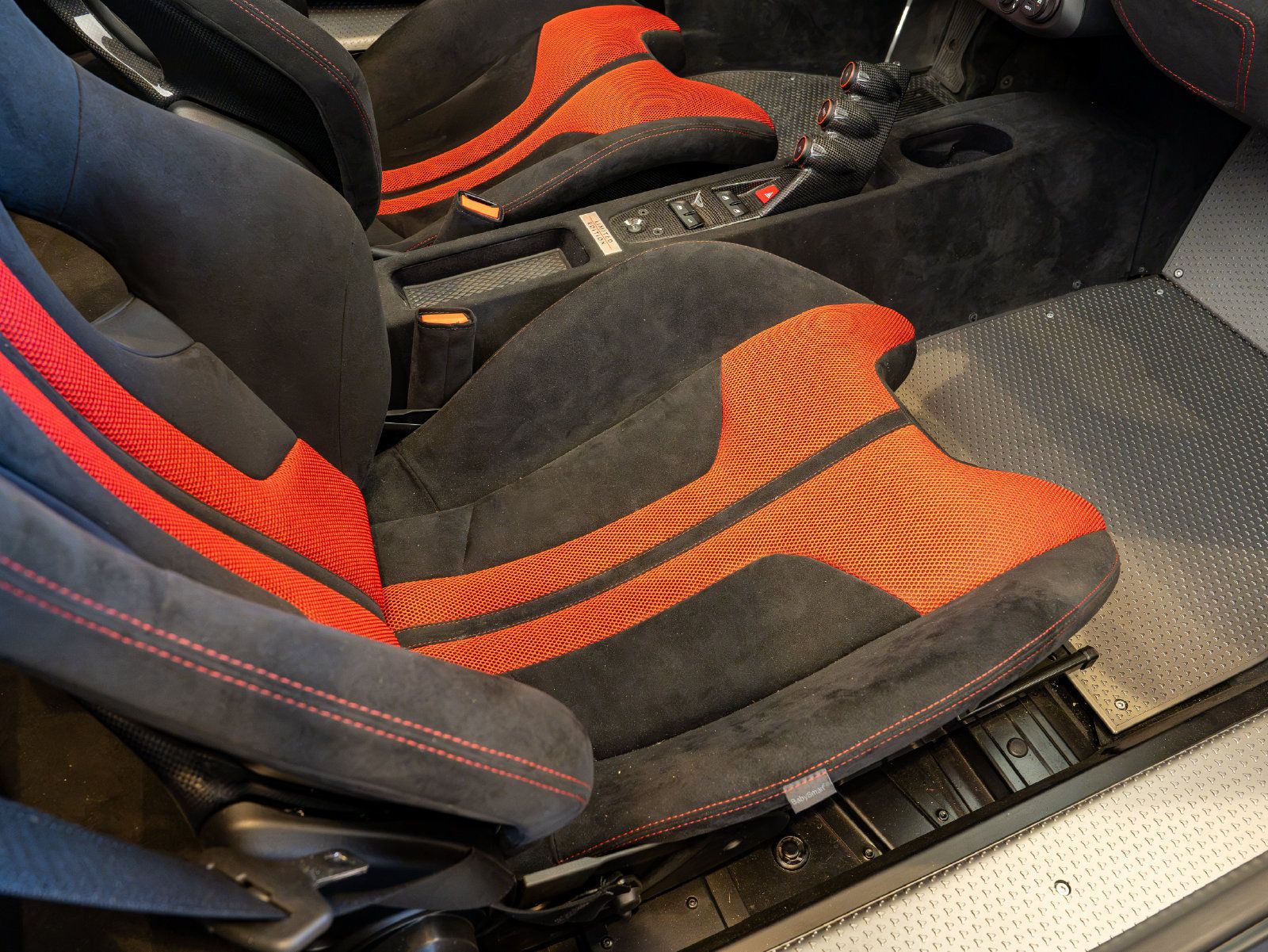 Used 2015 Ferrari 458 Speciale A RWD image 20