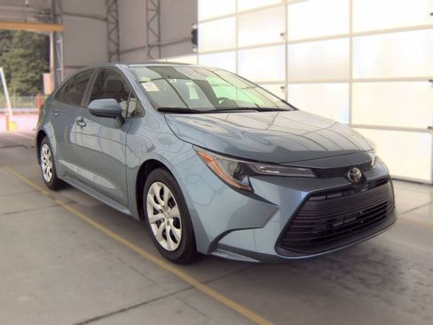 Used 2024 Toyota Corolla LE FWD image 2