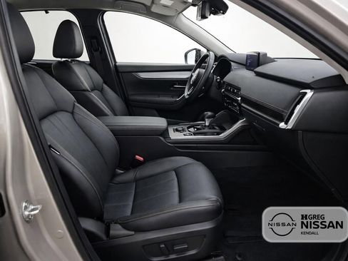 Used 2024 MAZDA CX-90 3.3 Turbo w/ Preferred Plus AWD/4WD image 11