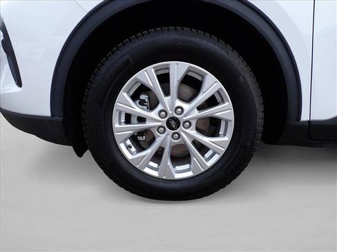 Certified 2023 Ford Escape Active AWD/4WD image 7