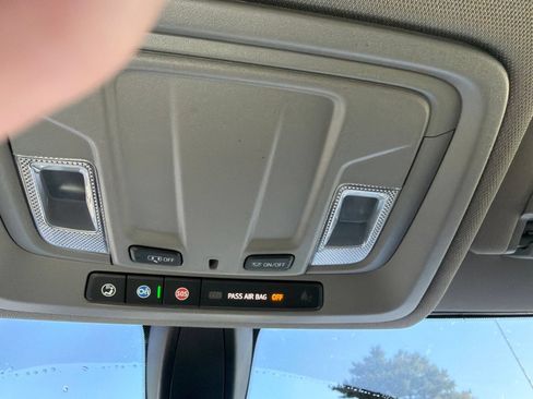 Used 2020 Chevrolet Silverado 1500 Custom Trail Boss w/ Custom Convenience Package AWD/4WD image 24