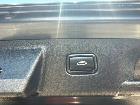 Used 2024 Hyundai Palisade Limited image 8