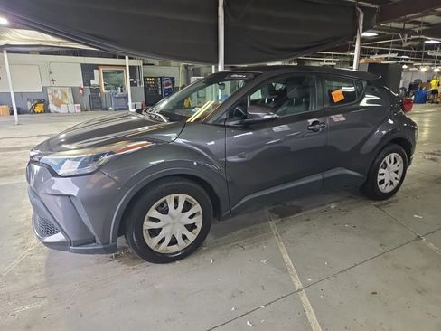 Used 2020 Toyota C-HR LE FWD image 1