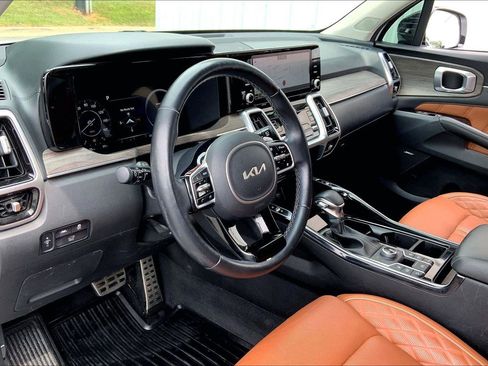 Used 2022 Kia Sorento SX Prestige w/ Rust Color Package AWD/4WD image 13