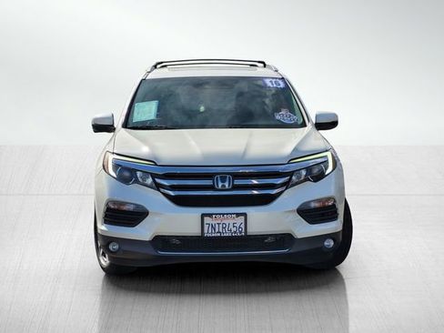 Used 2016 Honda Pilot Touring image 2