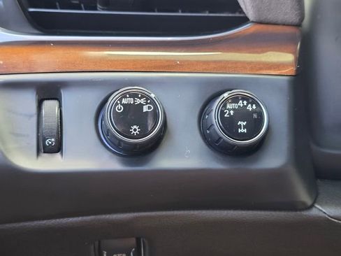 Used 2019 Cadillac Escalade Premium Luxury image 42