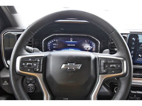 Used 2024 Chevrolet Silverado 1500 LT Trail Boss w/ Convenience Package II AWD/4WD image 17