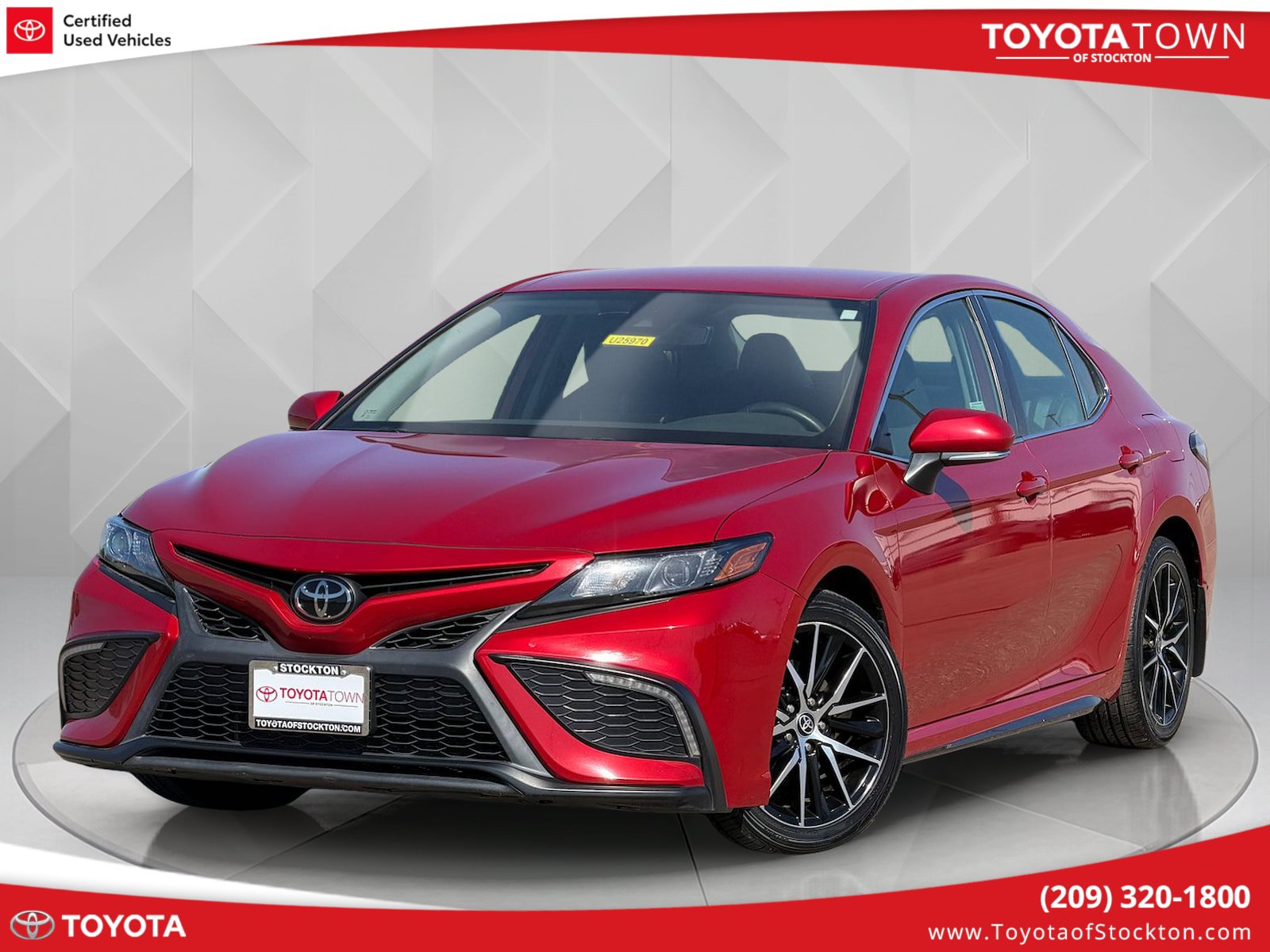 Certified 2023 Toyota Camry SE FWD image 1
