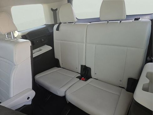 Used 2025 Hyundai Santa Fe Calligraphy image 16