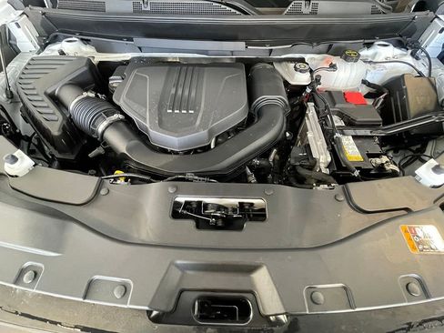 Used 2025 GMC Acadia Elevation image 41