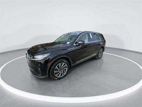 New 2026 Lincoln Aviator AWD image 4