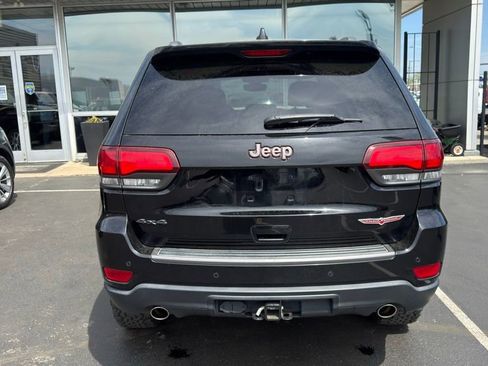 Used 2019 Jeep Grand Cherokee Trailhawk w/ Trailhawk Luxury Group AWD/4WD image 4