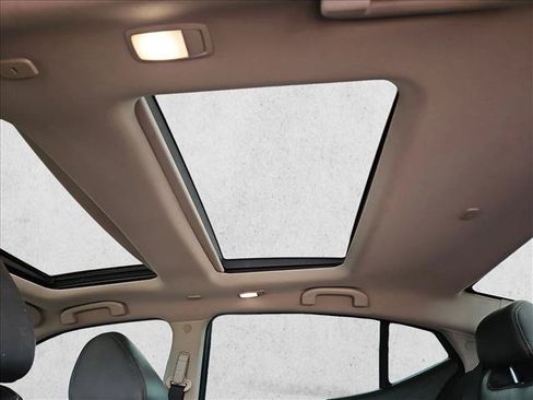 Used 2017 Nissan Maxima Platinum FWD image 19