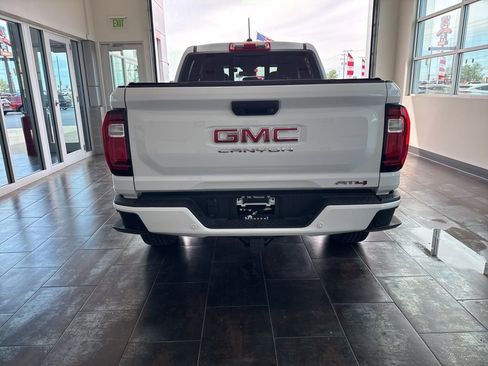 Used 2025 GMC Canyon AT4 AWD/4WD image 12