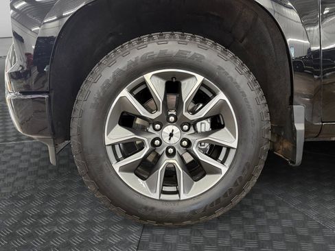 Used 2024 Chevrolet Silverado 1500 RST AWD/4WD image 29
