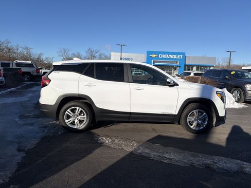 Certified 2024 GMC Terrain SLE image 4