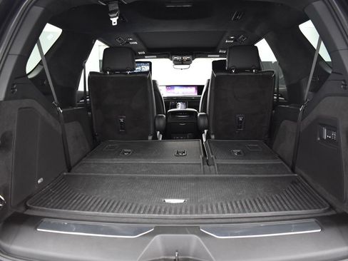 Used 2025 Cadillac Escalade Sport Platinum AWD/4WD image 33