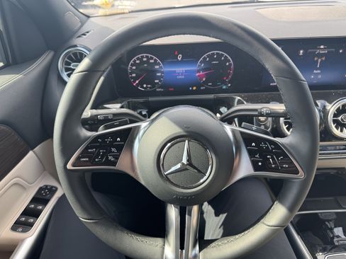 Used 2026 Mercedes-Benz GLA 250 4MATIC image 18