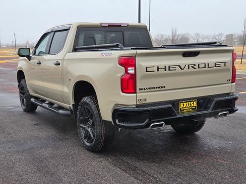 Used 2022 Chevrolet Silverado 1500 LT Trail Boss w/ Convenience Package II image 6